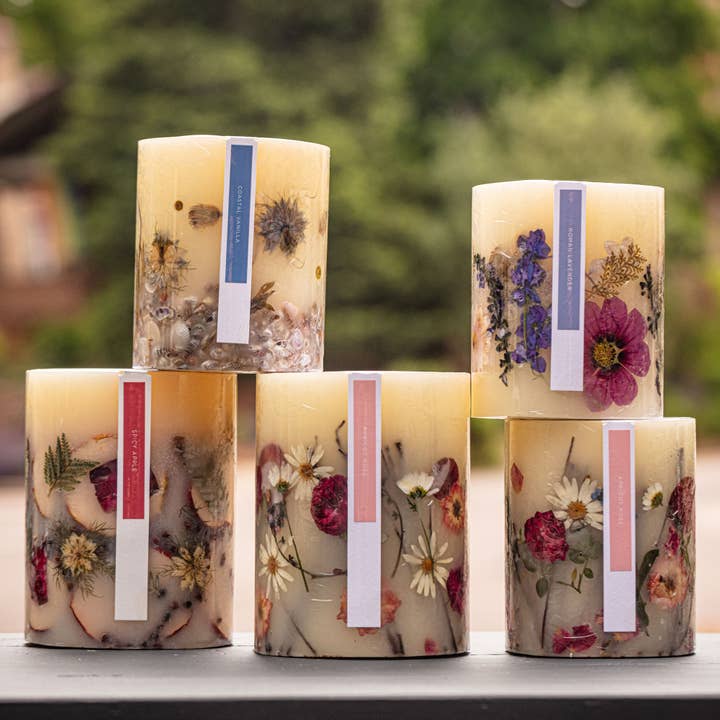 Rosy Rings - Wholesale Pillar Candle - Spicy Apple Medium Round Botanical Candle