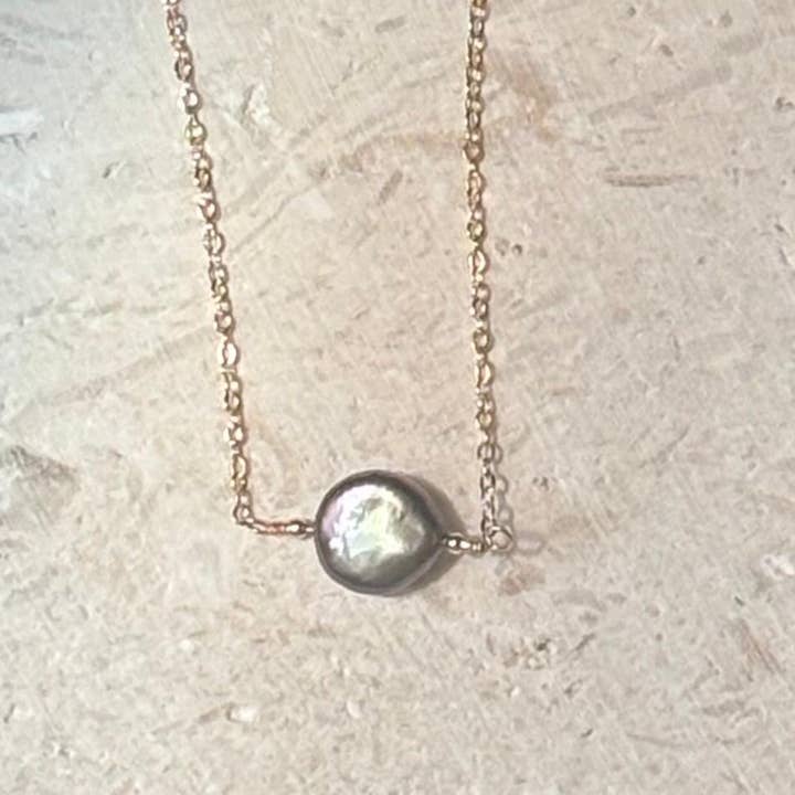 Ciotole posteriori per la vendita all'ingrosso da parte di Little Bird Charleston, LLC