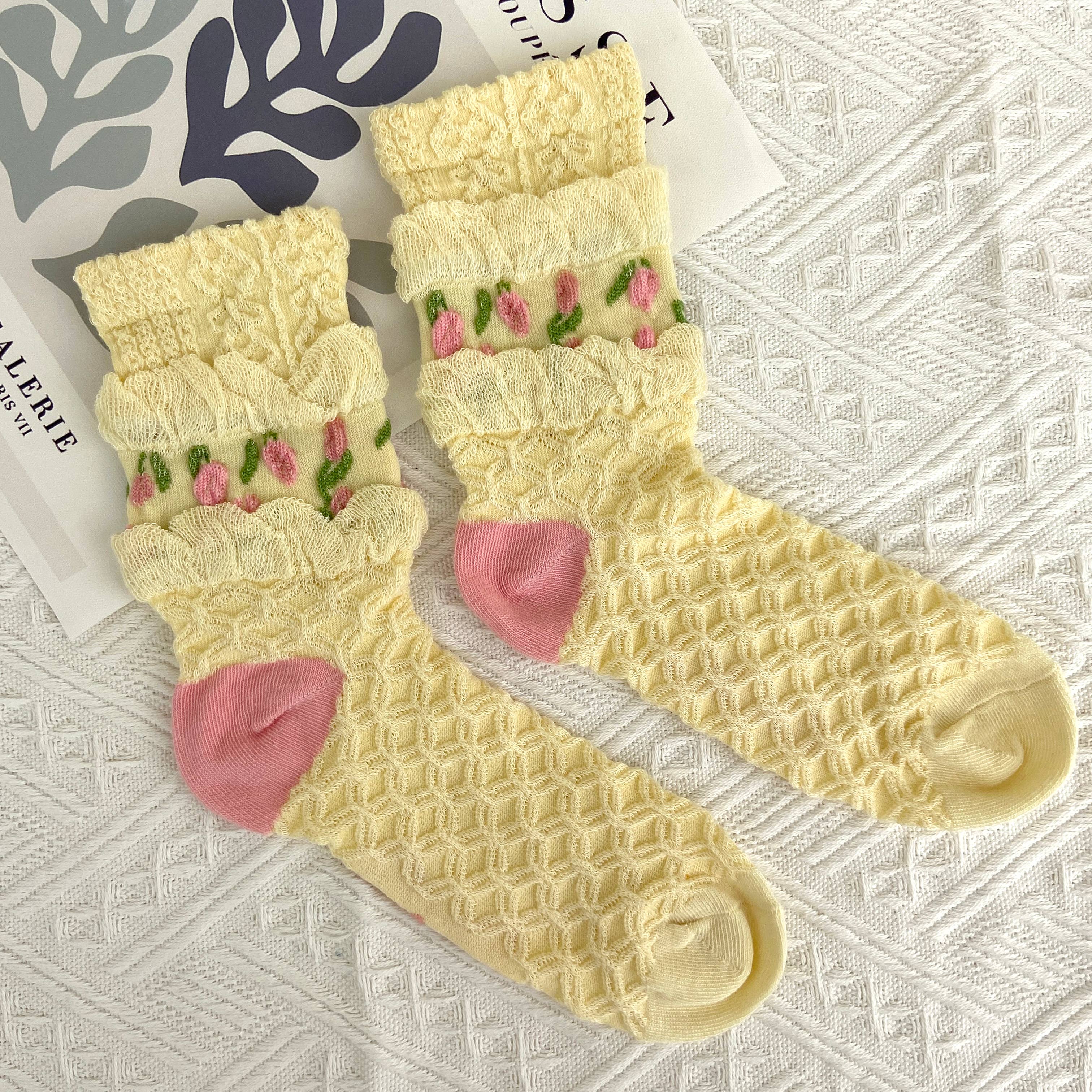 mildstyles - Vente Chaussettes – femme - Chaussettes vintage mi-mollet à motif floral tulipes3