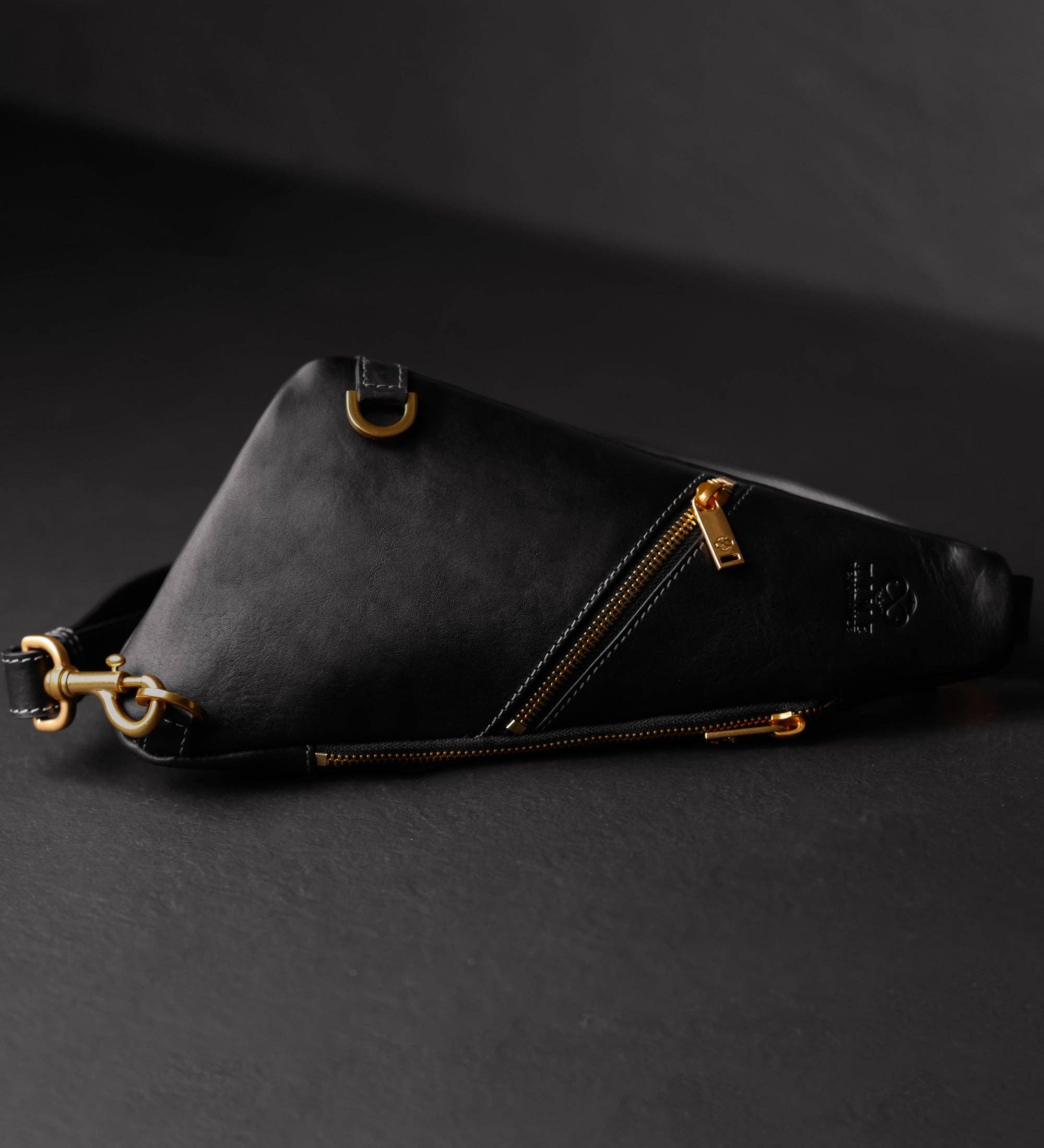 Time Resistance – wholesale Crossbody bag – Women's – Leather Chest Bag – Tales of the City19