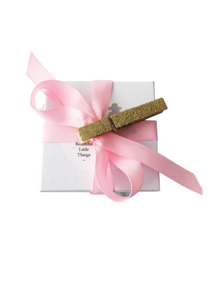 Pendiente Jill Short Drop en piedra lunar arcoíris para venta al por mayor de A Blonde and Her Bag