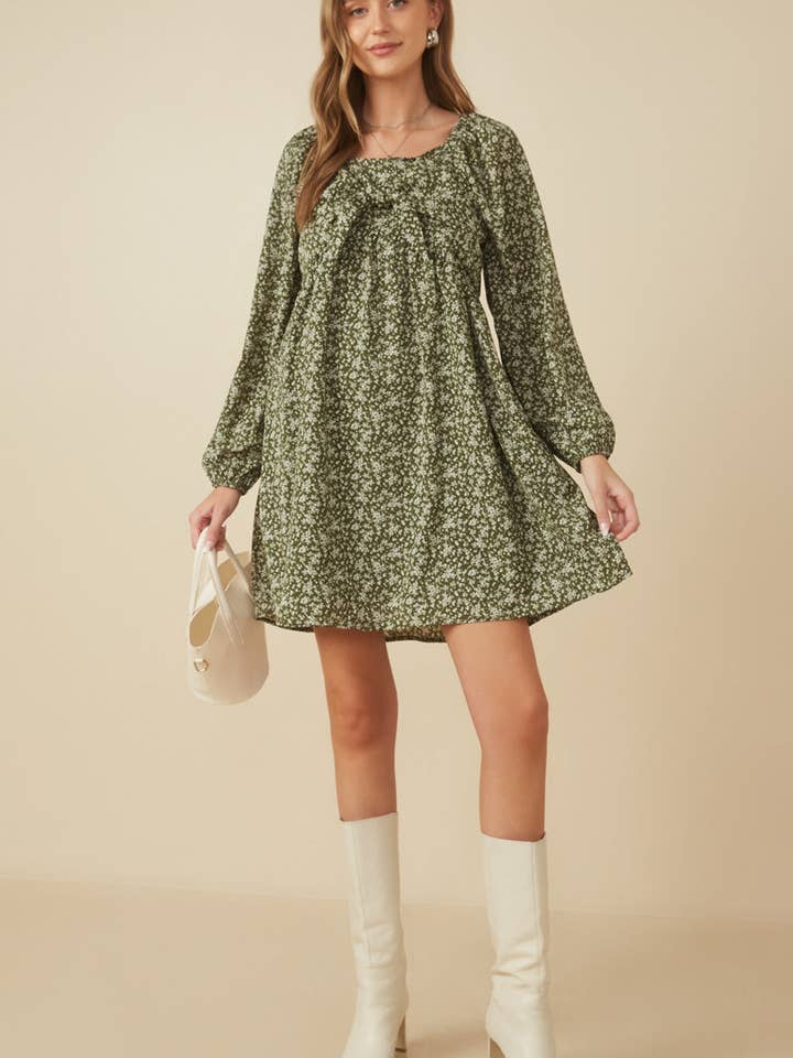 Oliven Kjole med småblomstret mønster, bindebånd foran og smockryg til kvinder for engroshandel på Faire3