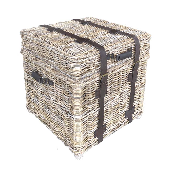 Coffre bout de canapé en tressage Kubu pour la vente par Padma's Plantation