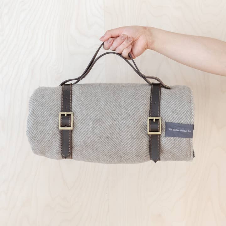 TBCo - Wholesale Picnic Basket - Leather Picnic Carrier1