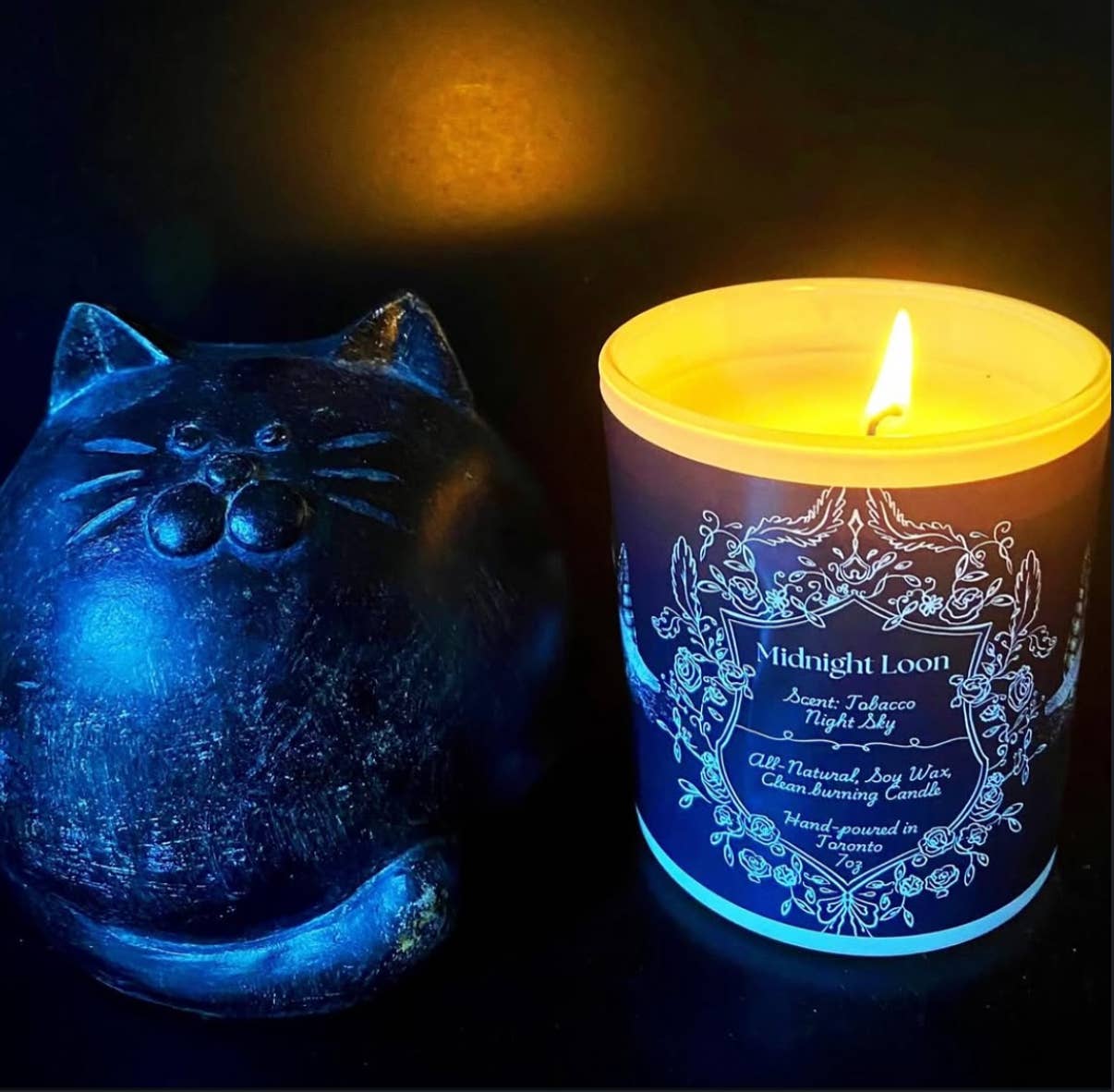 Feather & Flame Inc - Vendita all'ingrosso Candela in vasetto - "Luna di Mezzanotte" - Candela in Cera di Soia al 100% Tabacco Cielo Notturno1
