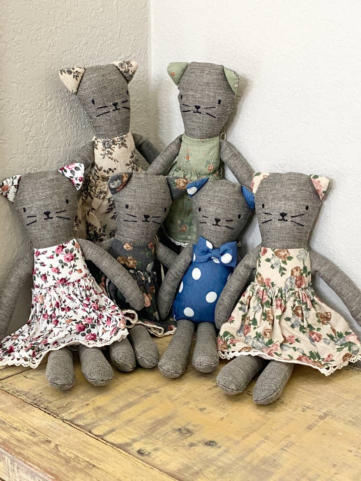 TOYS - Violet the Vintage Cat for wholesale by Miss Rose Sister Violet