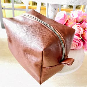 Buy Wholesale China Toiletry Travel Bag For Men - Large Leather Dopp Kit - Men's  Toiletries Bathroom Organizer & Toiletry Bag at USD 3.98