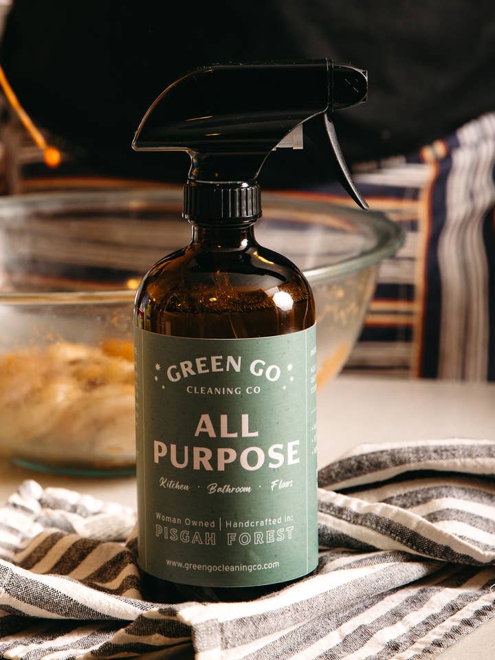 Concentré tout usage en vrac pour la vente par Green Go Cleaning Co