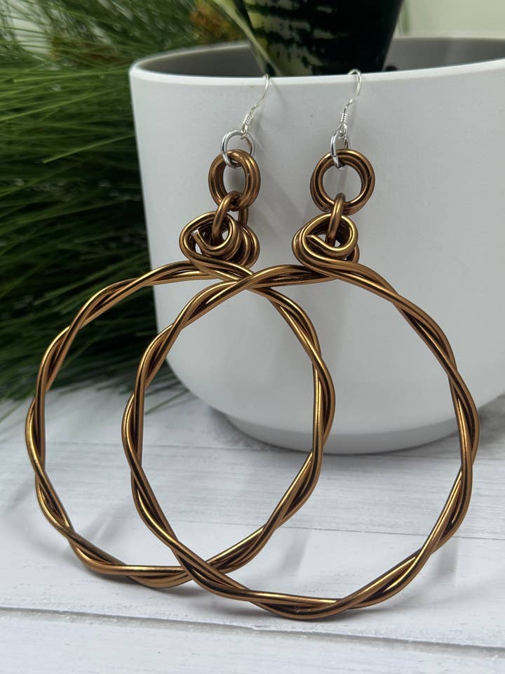 Brincos de Argola Torcida em Alumínio Cor de Cobre com Fio de Prata Esterlina por atacado de Jewelry With Me