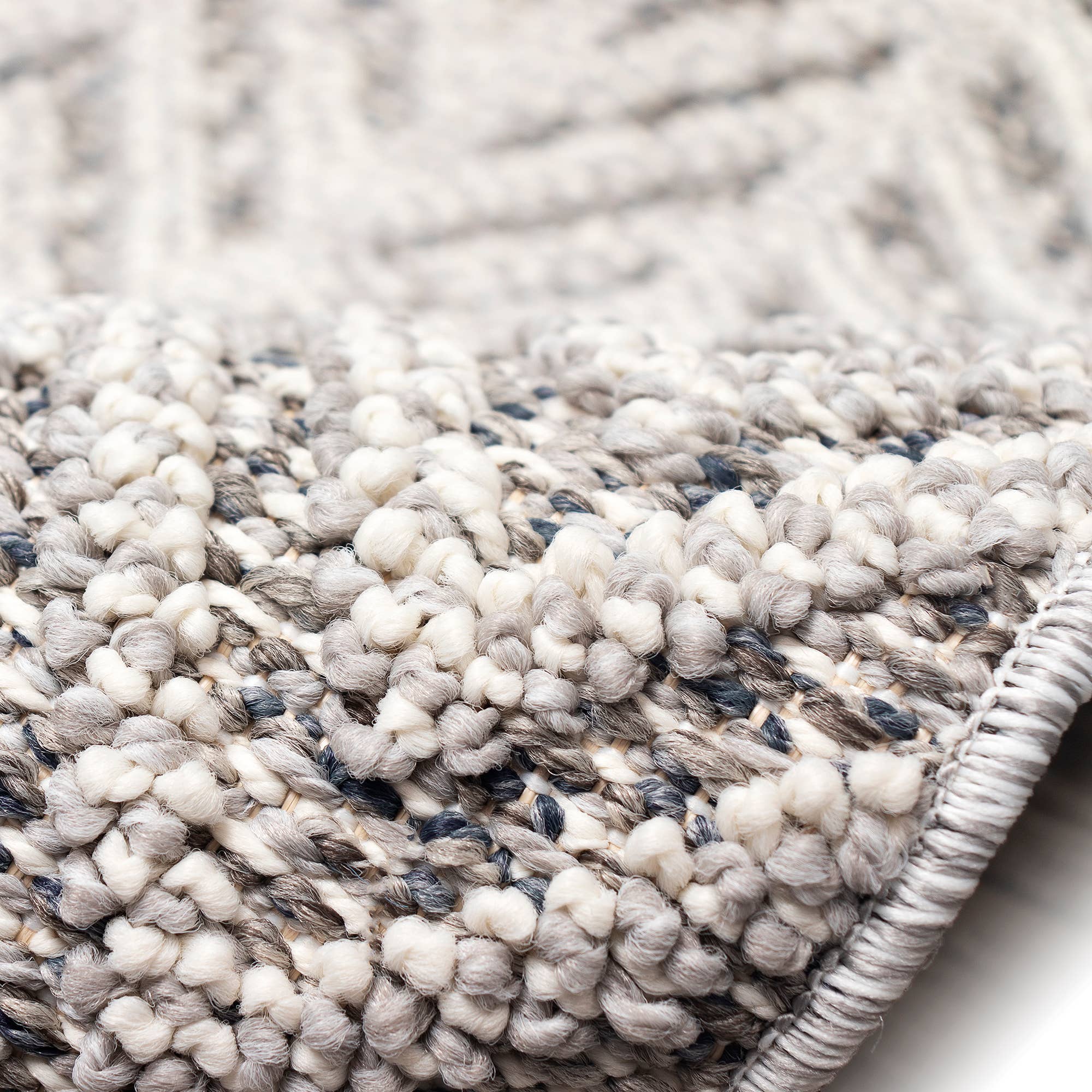 Liora Manne Dunes Chevron Indoor/Outdoor Area Rug Silver for wholesale on Faire2