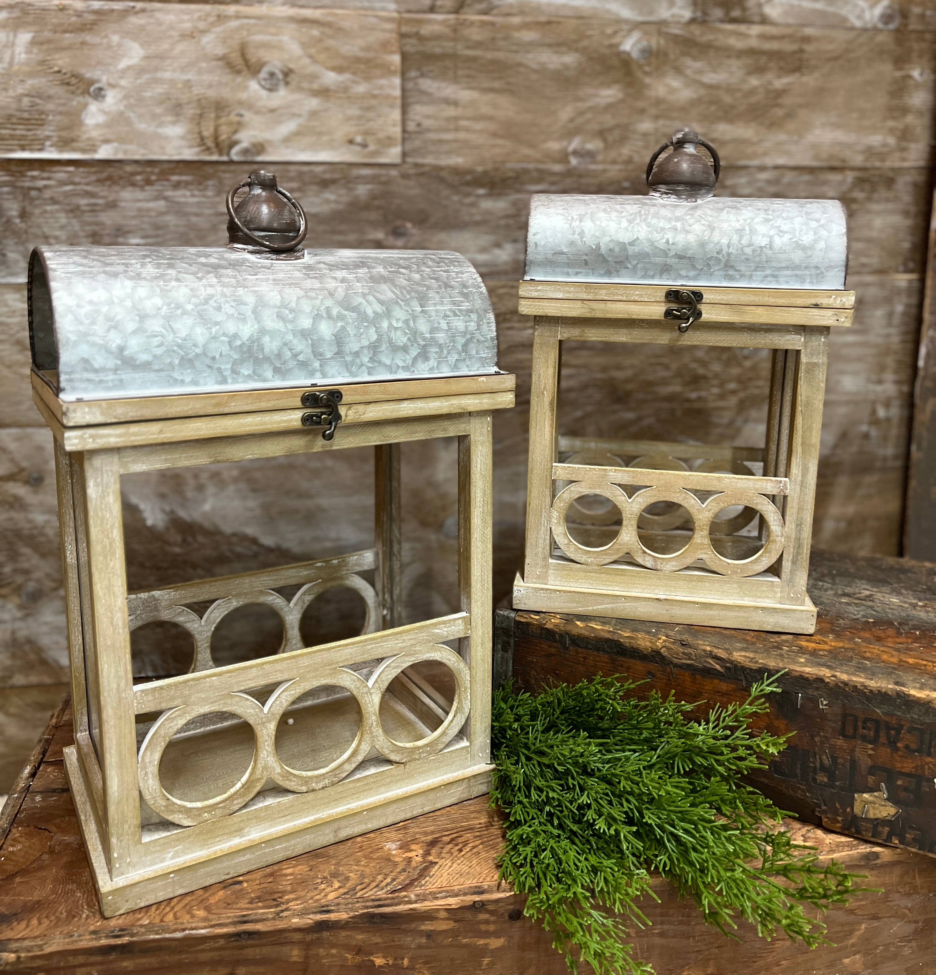 Wholesale Home Decor - Wholesale Lantern - Medallion Lantern Set Of 2 19in and 15in