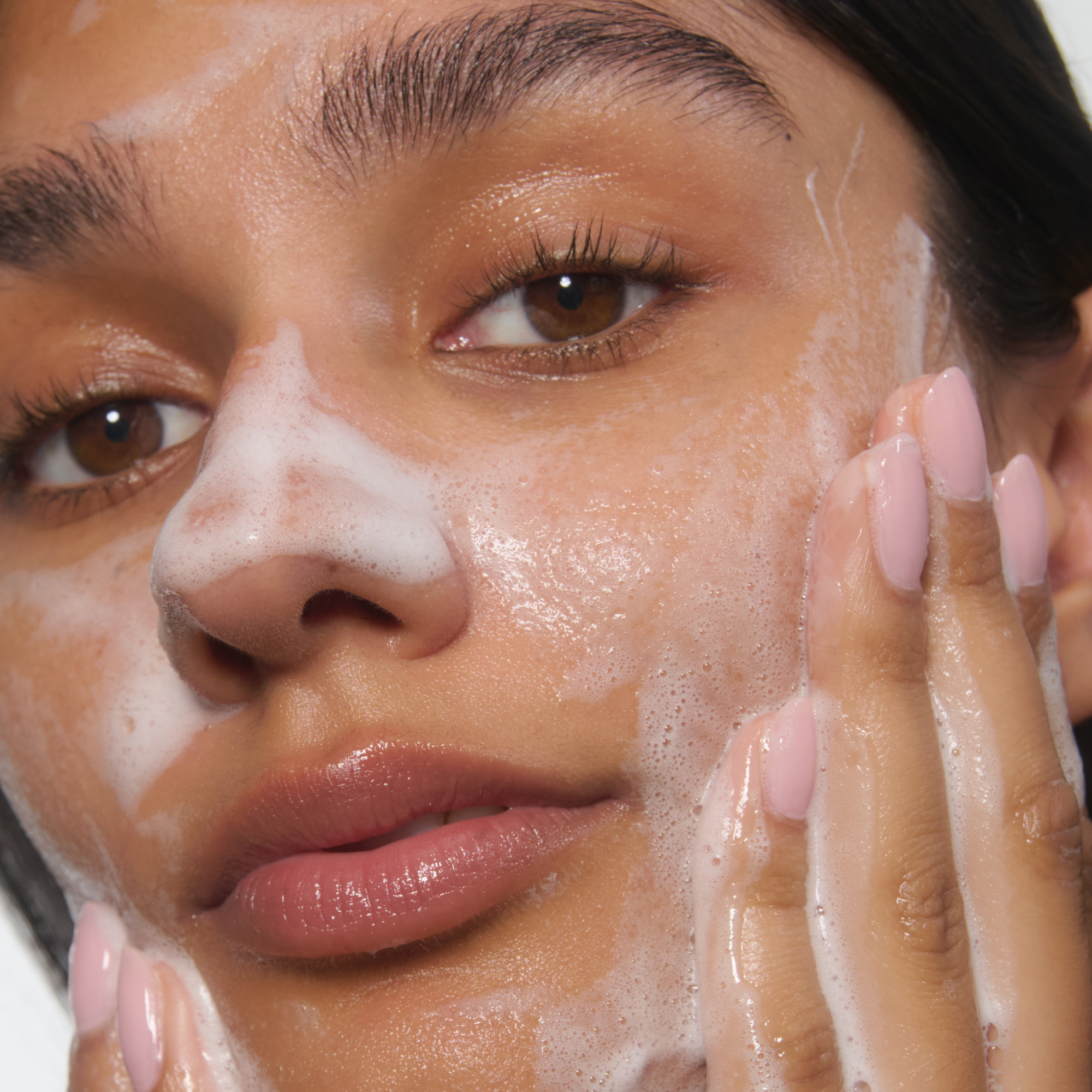 good light - Wholesale Facial Cleanser - cosmic dew water cleanser — gel-to-foam cleanser2