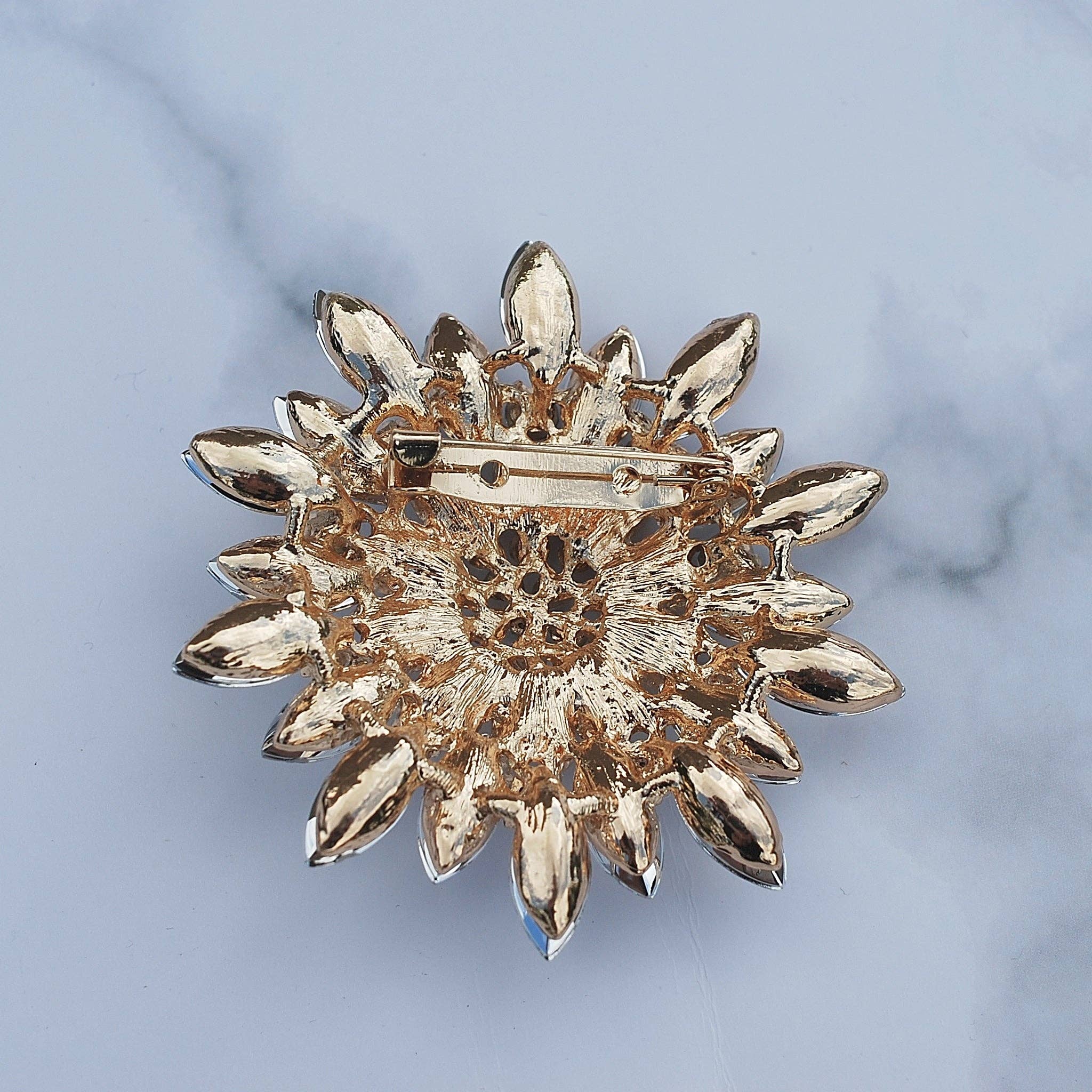QueenMee Accessories - Wholesale Brooch - Vintage Brooch Large with Crystal10