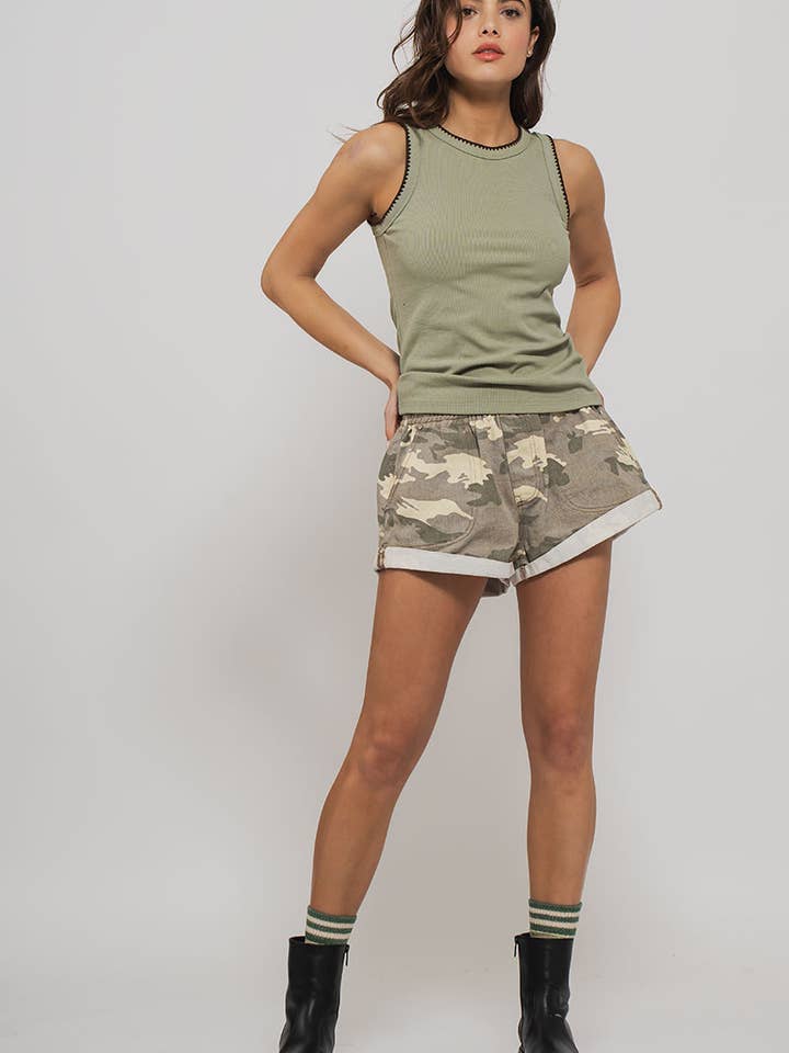 Urban Daizy - Wholesale Shorts - Women's - Spring Elastic Waist Cuffed Print Shorts28