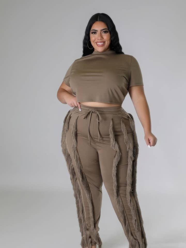 CC Wholesale Clothing - Wholesale Top & Pant Set (NOT Loungewear) - Women's - Plus Crop Top Two-piece Set0