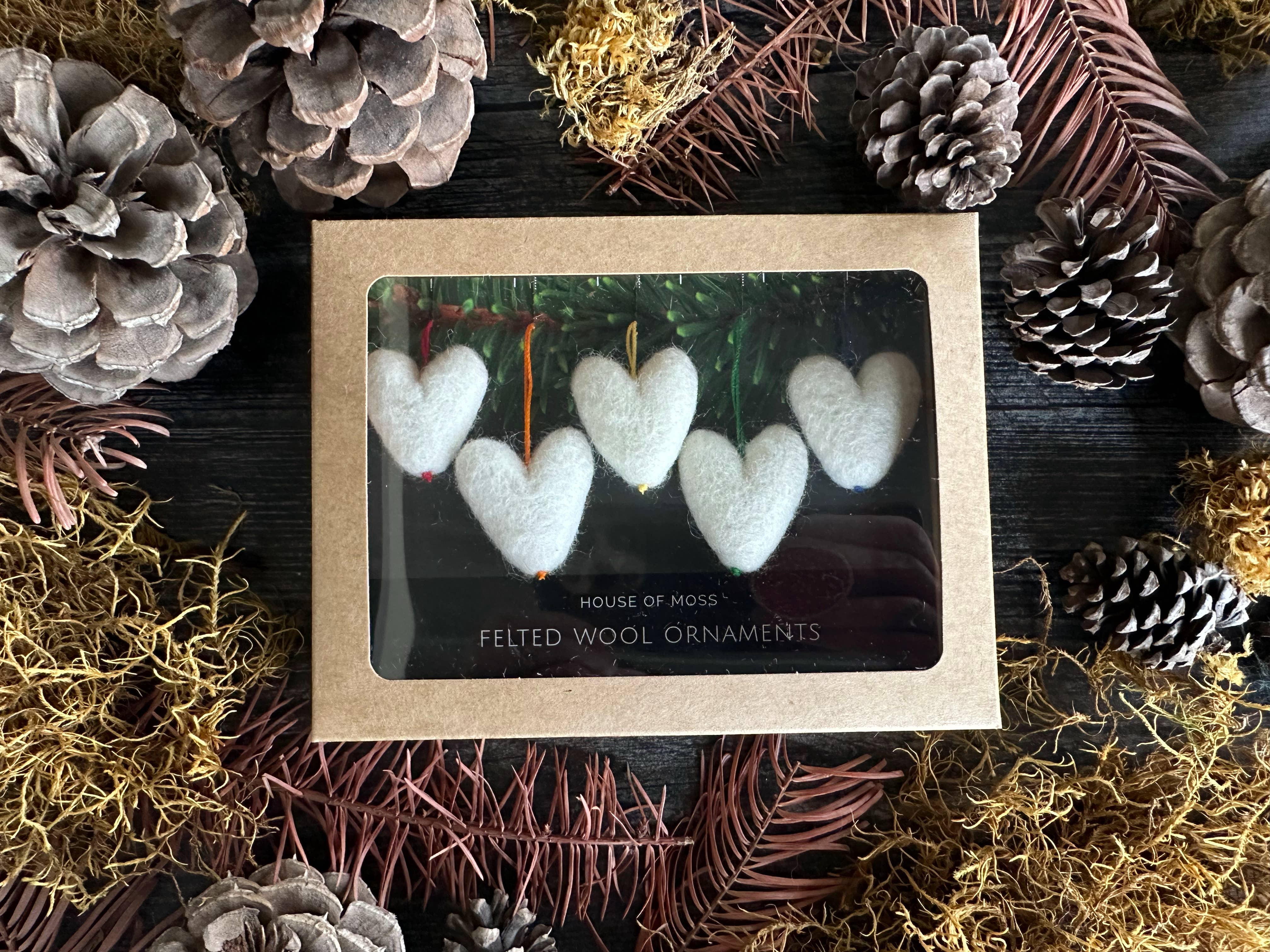 House of Moss – wholesale Ornament set – Heart Ornaments | Boxed Set of 5 Mini Wool Ornaments14