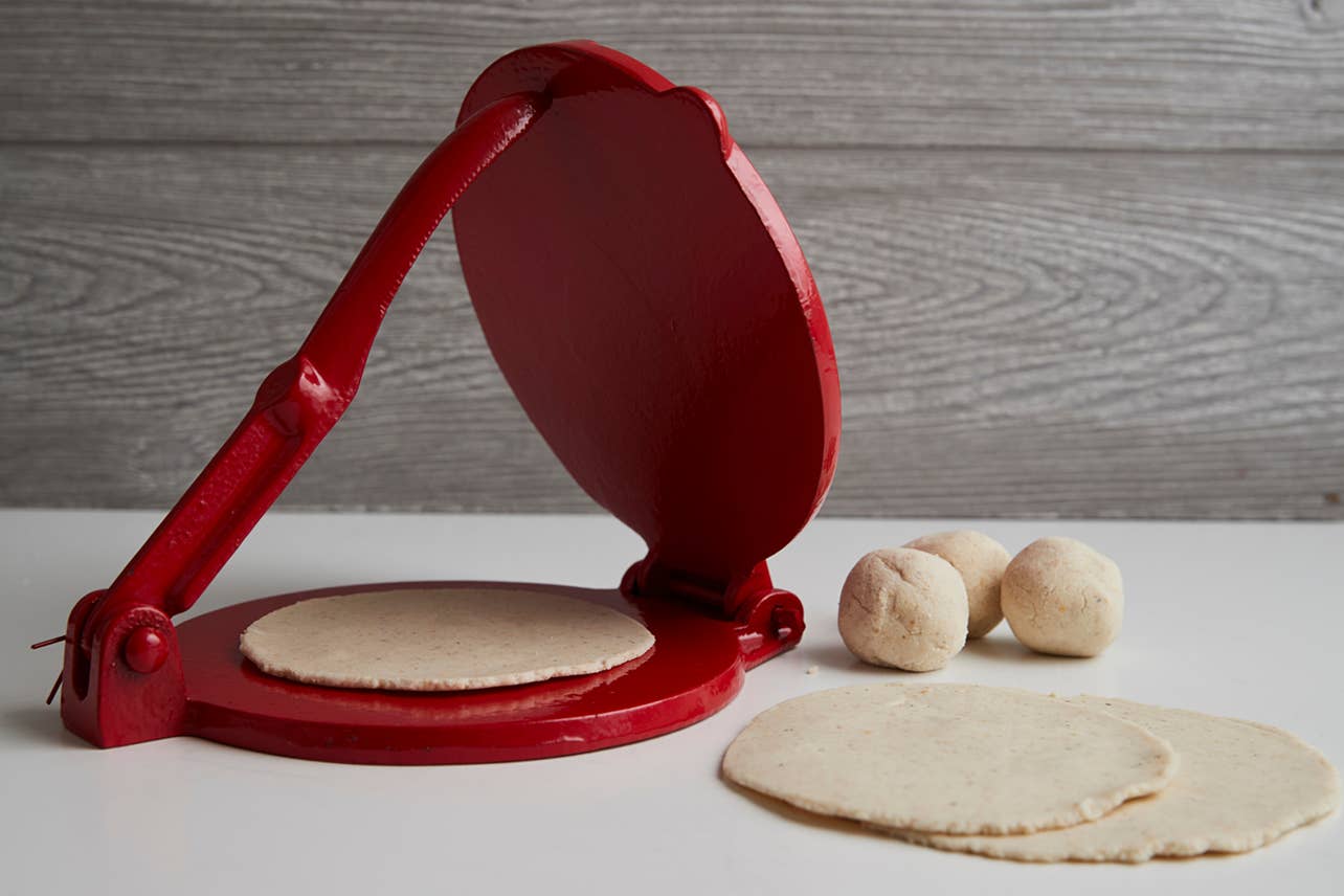 Verve Culture - Wholesale Kitchen Tool/Gadget - Cast Iron Tortilla Press Kit1