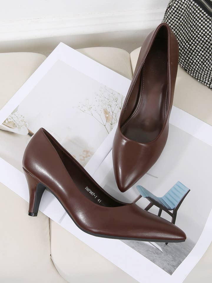 BELLICY / Cink-me - Wholesale Low Heels - Women's - DMP987-1, Pointed toe pumps with medium heel in faux leather2