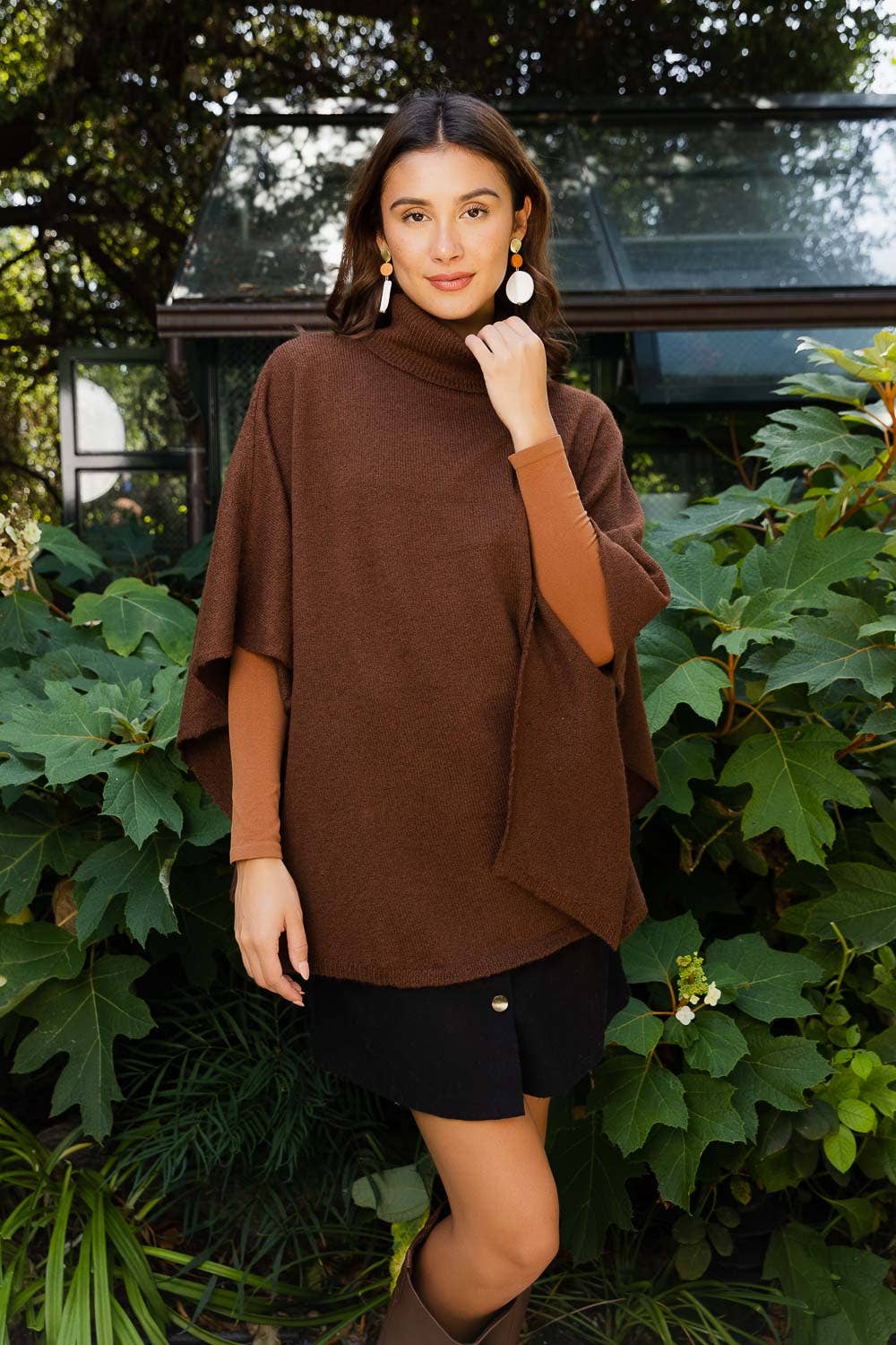 Leto Accessories – Poncho - Mulher por atacado – Favorito Outono 2025 - Poncho de Gola Alta Ecológico 🐢12