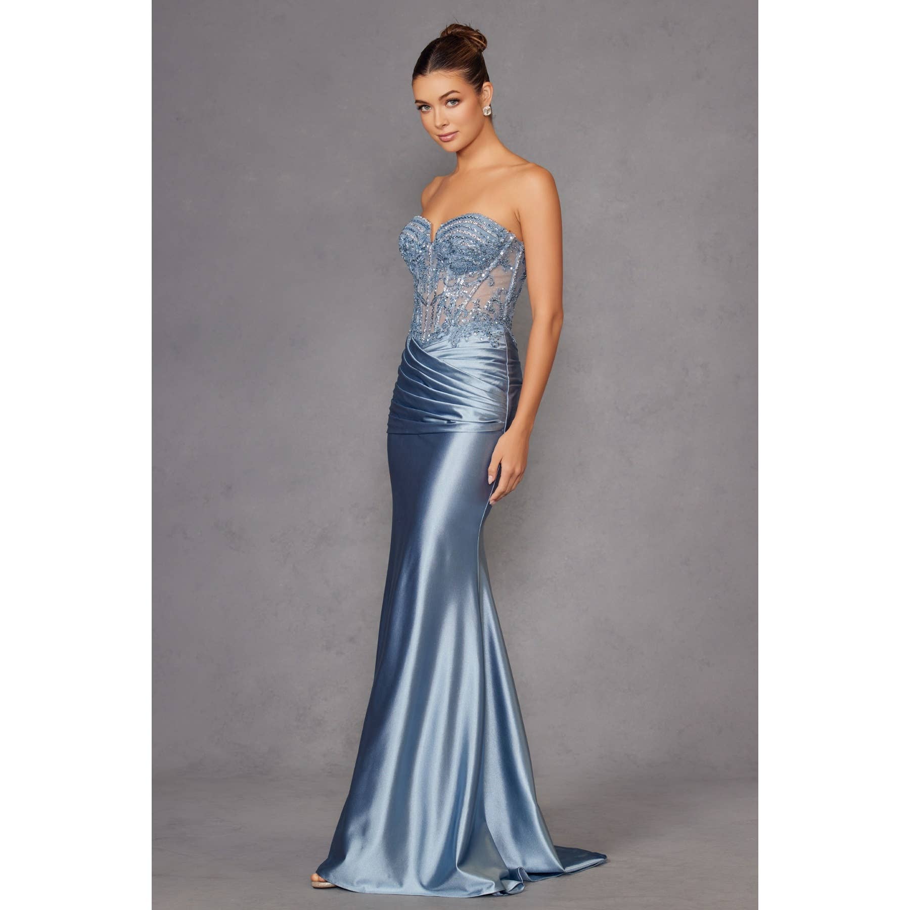 Juliet – Großhandel Kleid – Damen – JT2530K EXQUISITES PERLENBESATZ-ABENDKLEID DIESES ELEGANTE KLEID FE5
