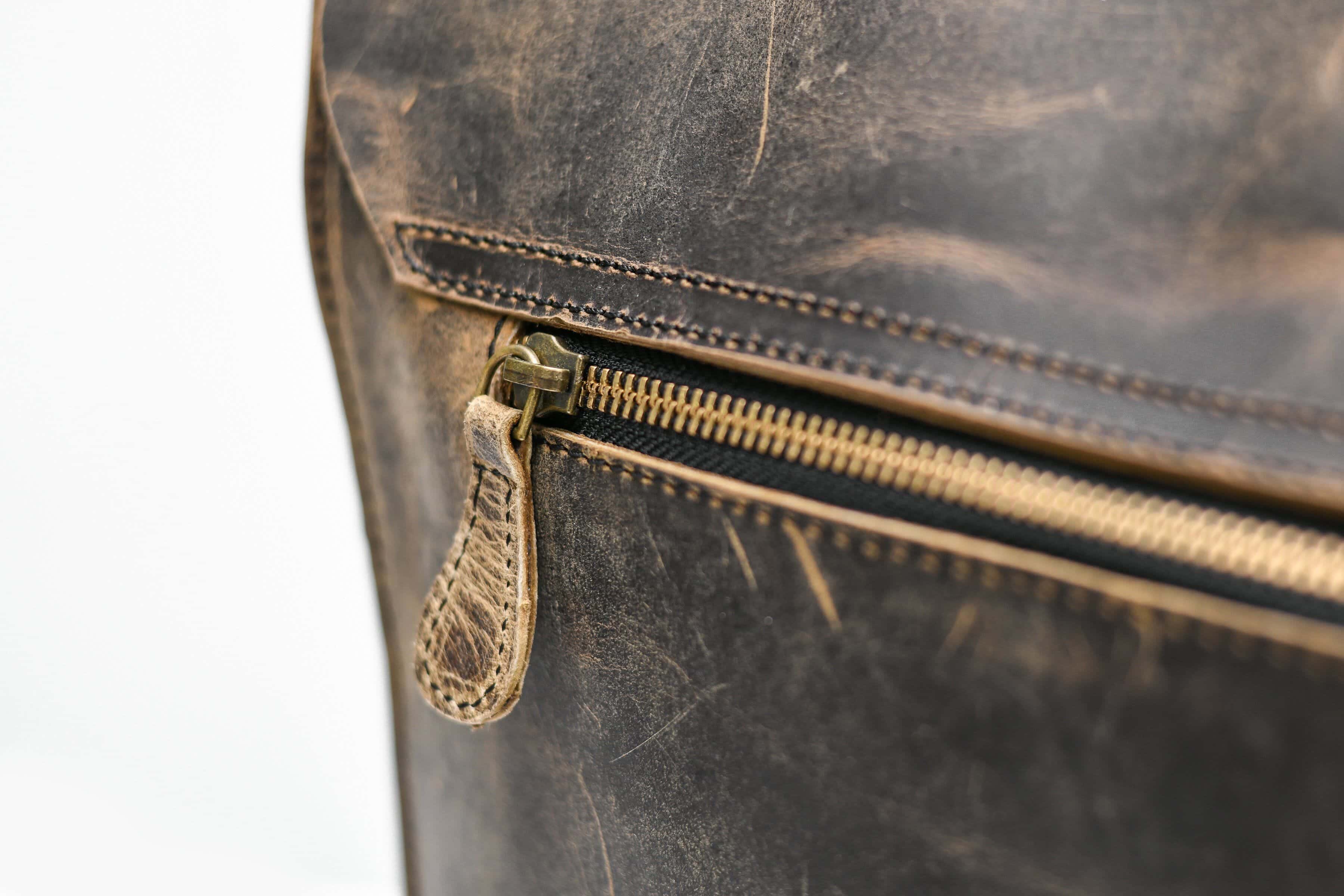 Classy Leather Bags - Wholesale Messengertas - Heren - The Indiana Jones leren messengerbag van buffelleer3