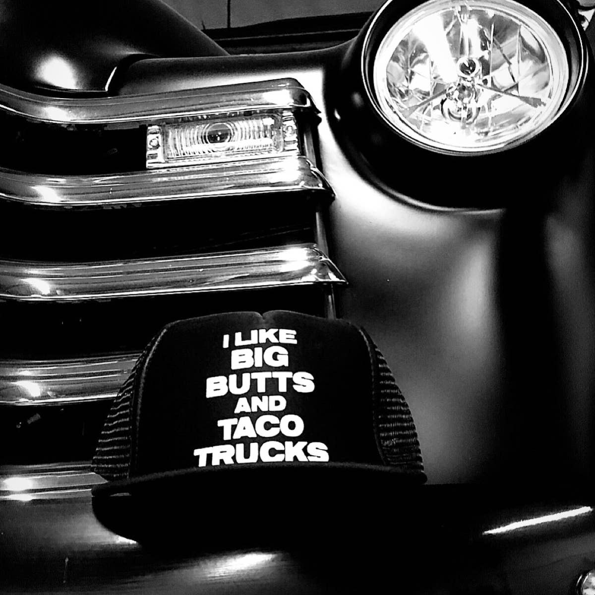 Nero Bianco Mi piacciono i grandi culi e i camioncini dei taco Cappello da camionista in vendita all'ingrosso su Faire1