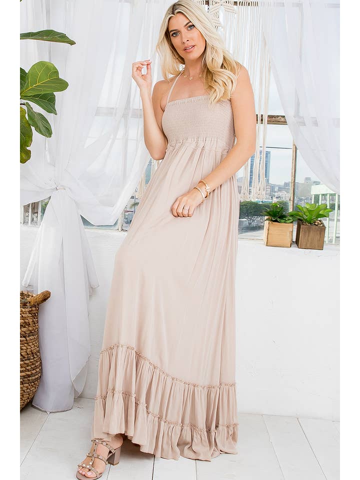 Sweet Lovely by Jen – Großhandel Kleid – Damen – MAXIKLEID MIT RÜCKENAUSSCHNITT UND GESMOKTEM STUFENROCK38