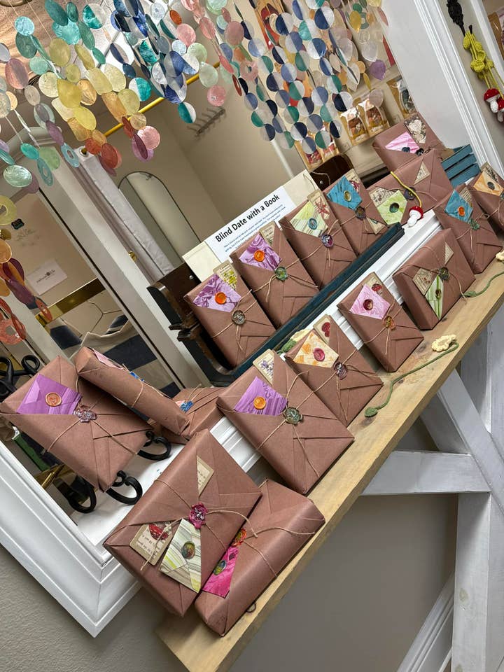 Blind Date With a Book (10 pack) for wholesale by Rebranding Earth