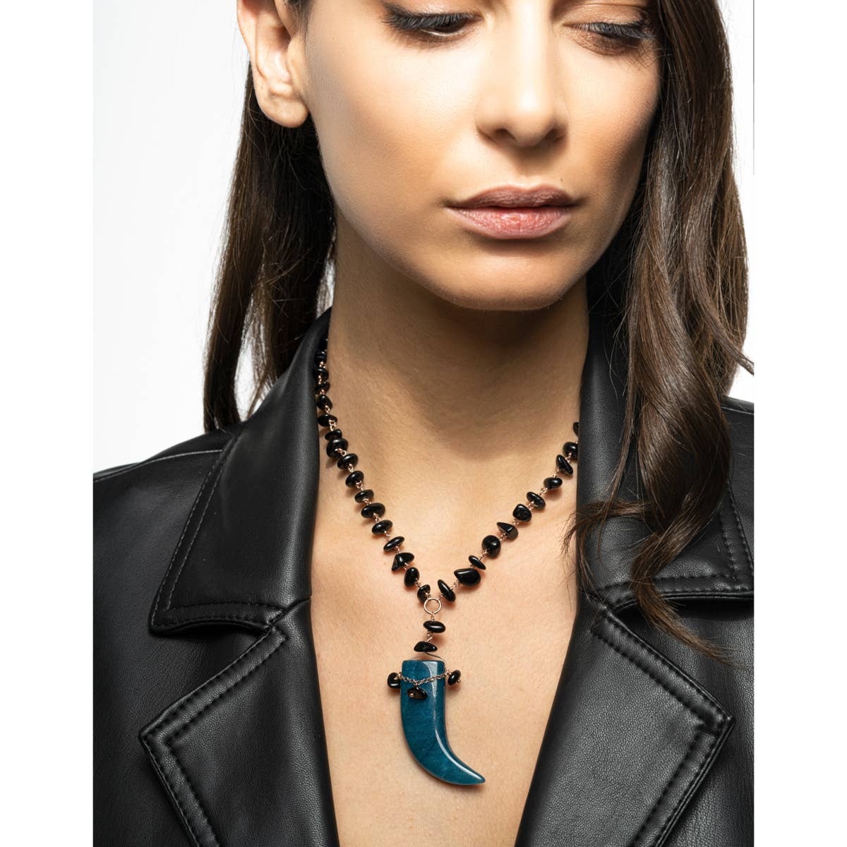 Giorà Jewels di Rampino Paolo - Vente Collier de perles - COLLIER DE DÉFENSE AVEC PIERRES NATURELLES EN AGATE NOIRE1