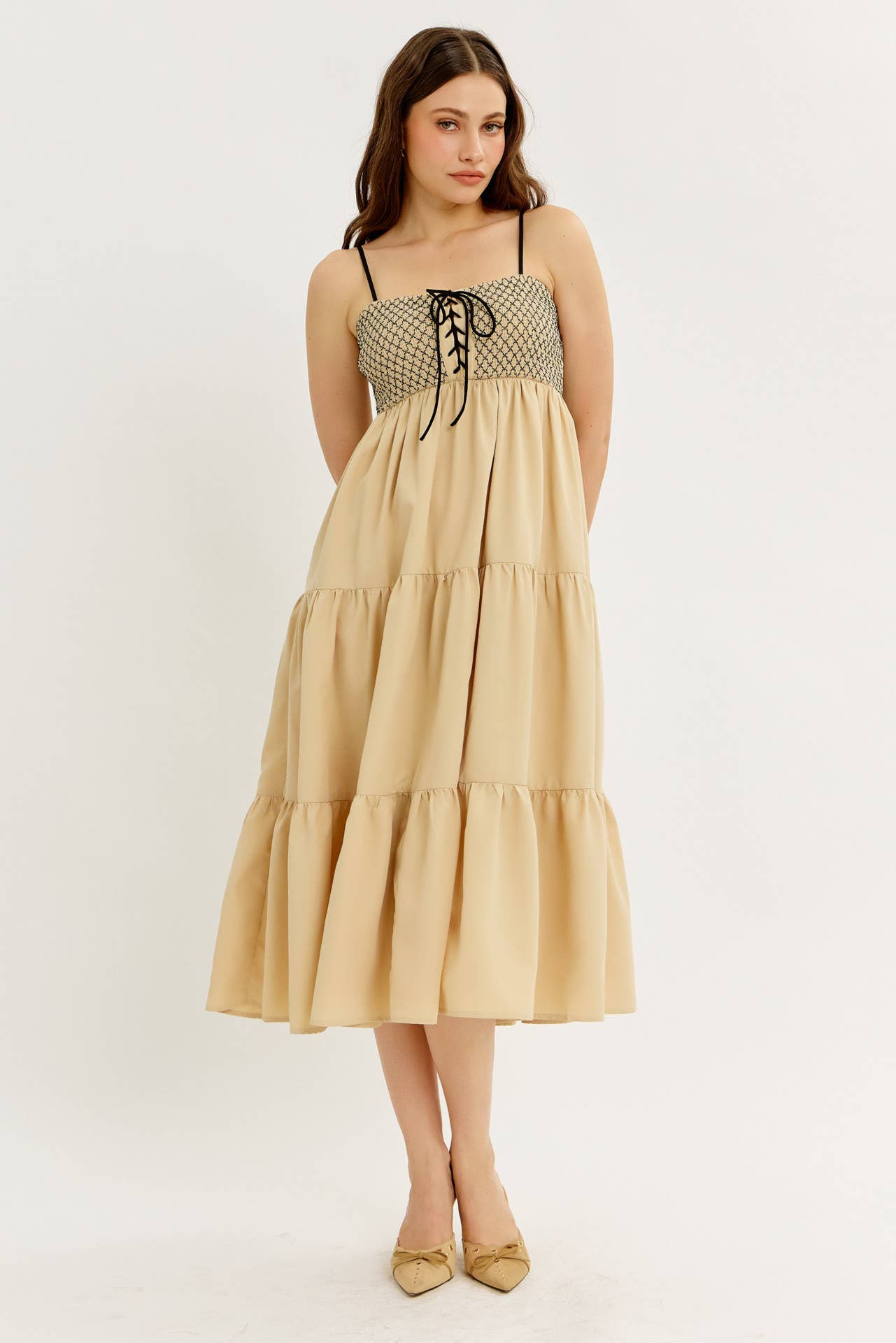 idem ditto - Wholesale Jurk - Dames - OPVALLENDE MIDI JURK MET GESMOKTE CONTRAST EN VLOTTE TOUCH7