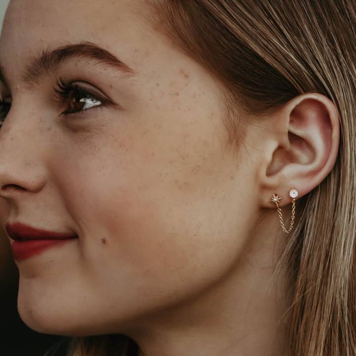 A Worthy Brand - Vendita all'ingrosso Orecchini pendenti - Piercing doppio per orecchini, a forma di luna e stella, con zirconi cubici7