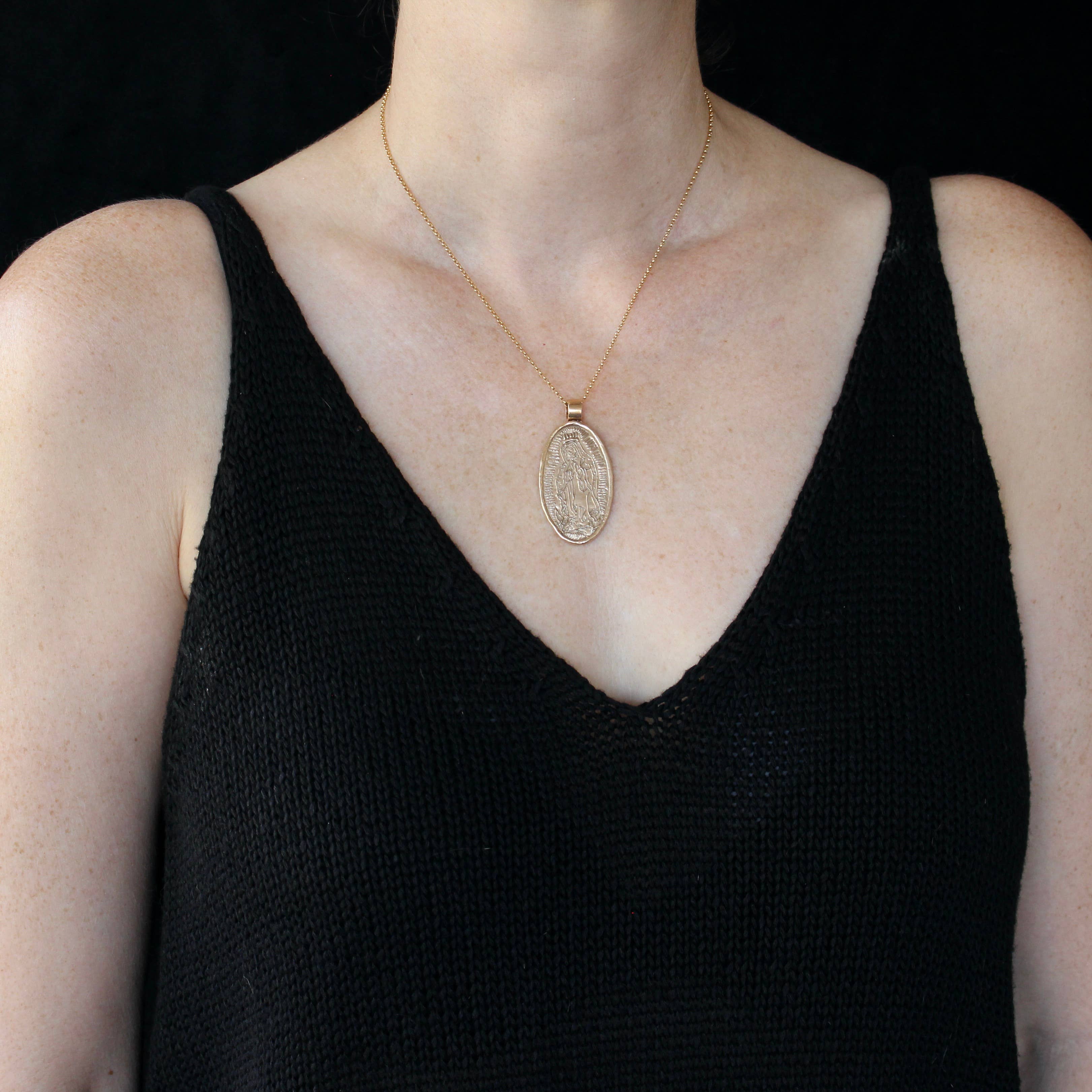 Vis a Vis Jewelry - Vente Colliers à pendentif - Collier Pendentif Vierge de Guadalupe - Sculpté à la Main2