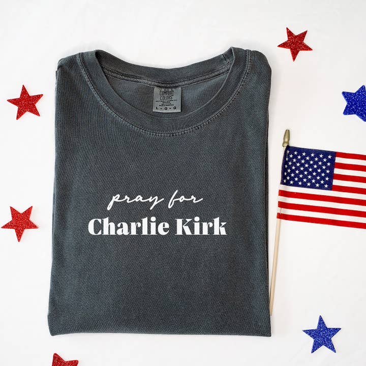 Reza por Charlie Kirk Camiseta Unisex Comfort Colors para venta al por mayor de God And Glory Gifts