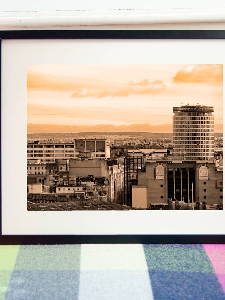 Stampe artistiche di Birmingham Cityscape con The Rotunda per la vendita all'ingrosso da parte di Barmy Brummie