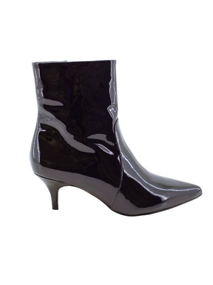 Deedee II – Black Patent for wholesale by Nina Armando