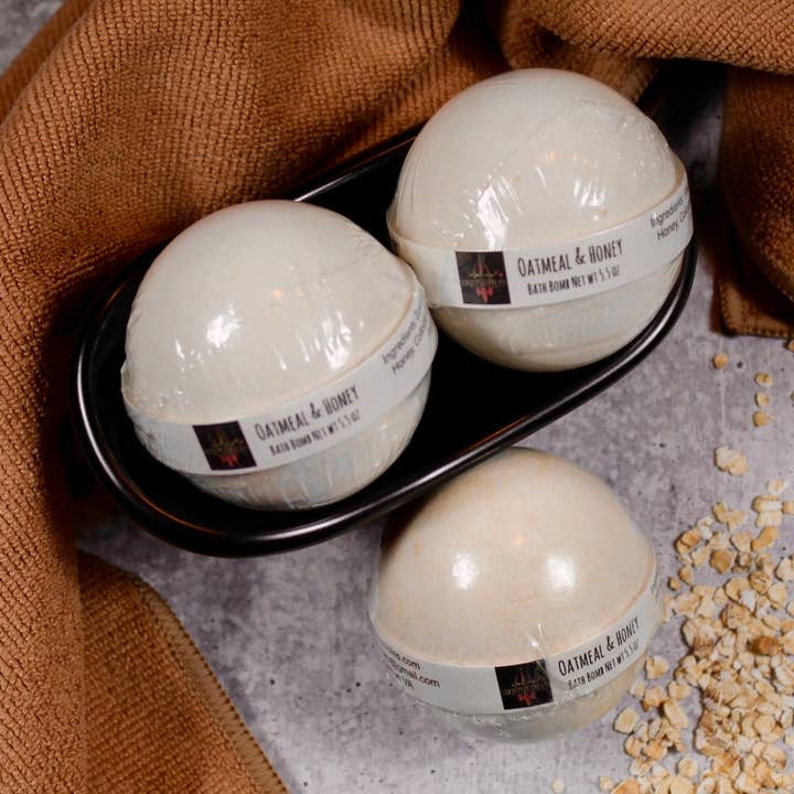 Bath bomb - 5.5 oz - Oatmeal & Honey for wholesale by Wicked Bubbles LLC