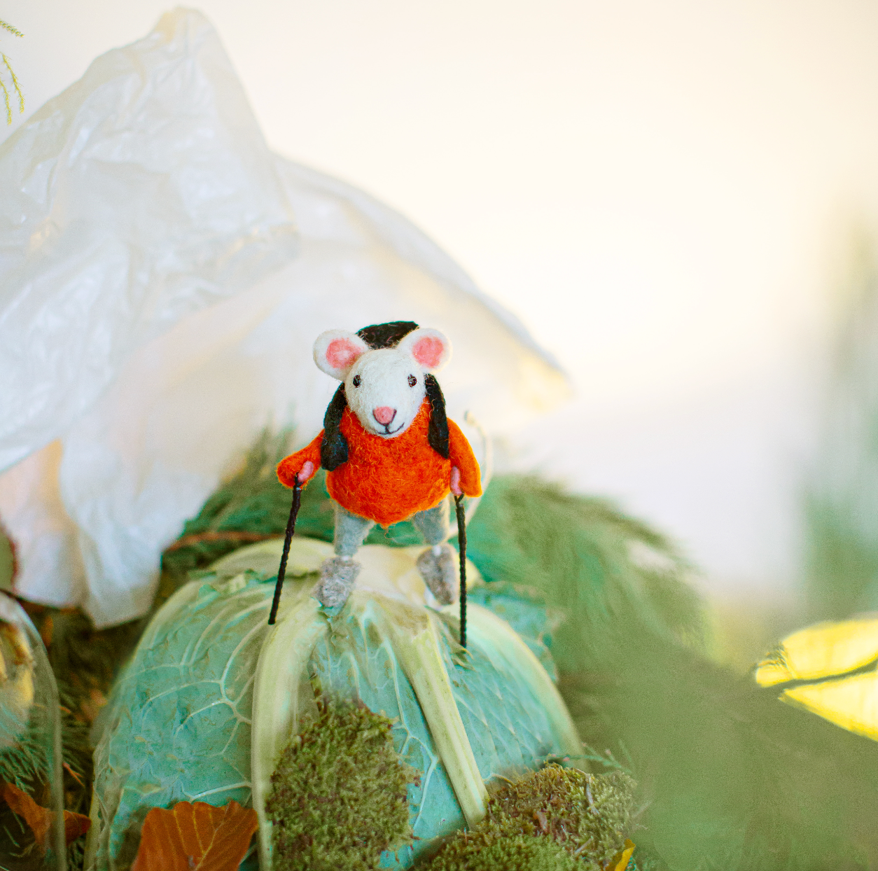 Sew Heart Felt – wholesale Decorative tabletop object – Hiking  Mouse2