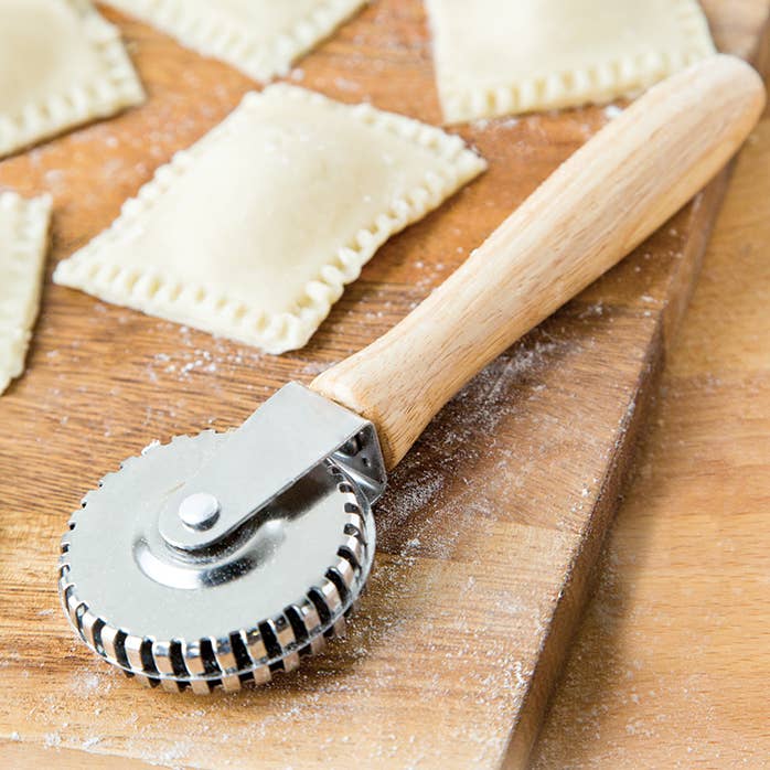 Fox Run Brands - Wholesale Kitchen Tool/Gadget - Fox Run Pastry Crimper, 1" x 2.25" x 7.25"