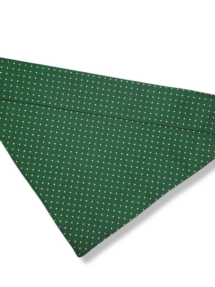 Bandana verde a pois dorati per la vendita all'ingrosso da parte di Pawtastic Attire