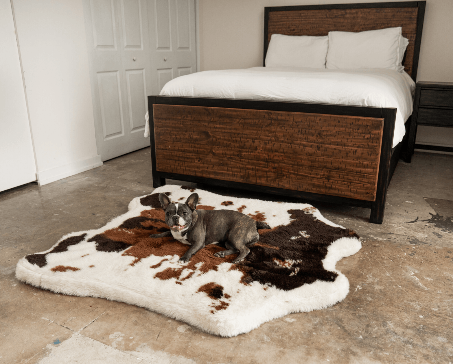 Paw Brands - Wholesale Pet Bed - Dog - PupRug™ Animal Print Memory Foam Dog Bed - Brown Faux Cowhide12
