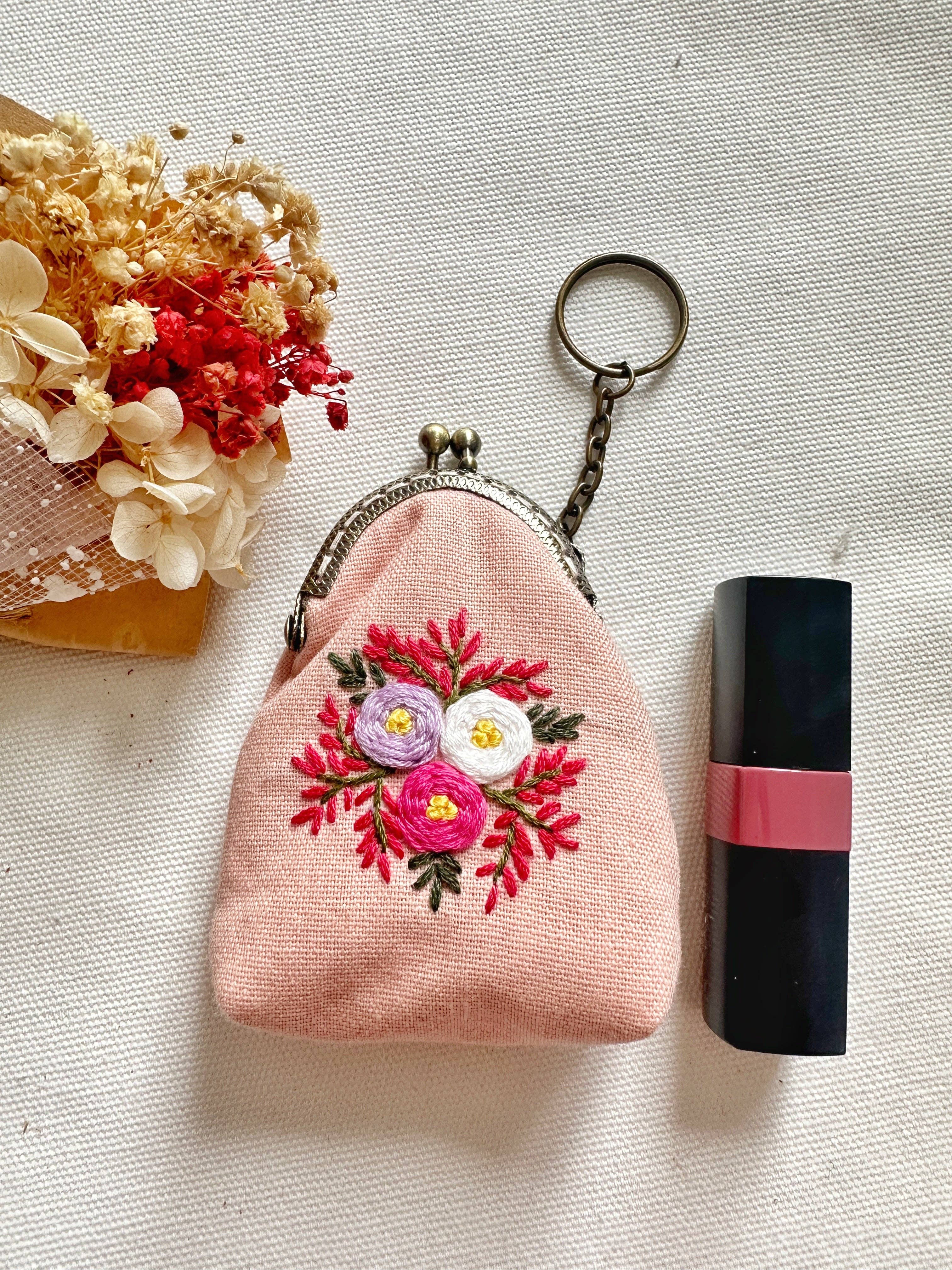 Quince Fables - Wholesale Keychain - Women's - Floral Embroidered Keychain Pouch 🪡1