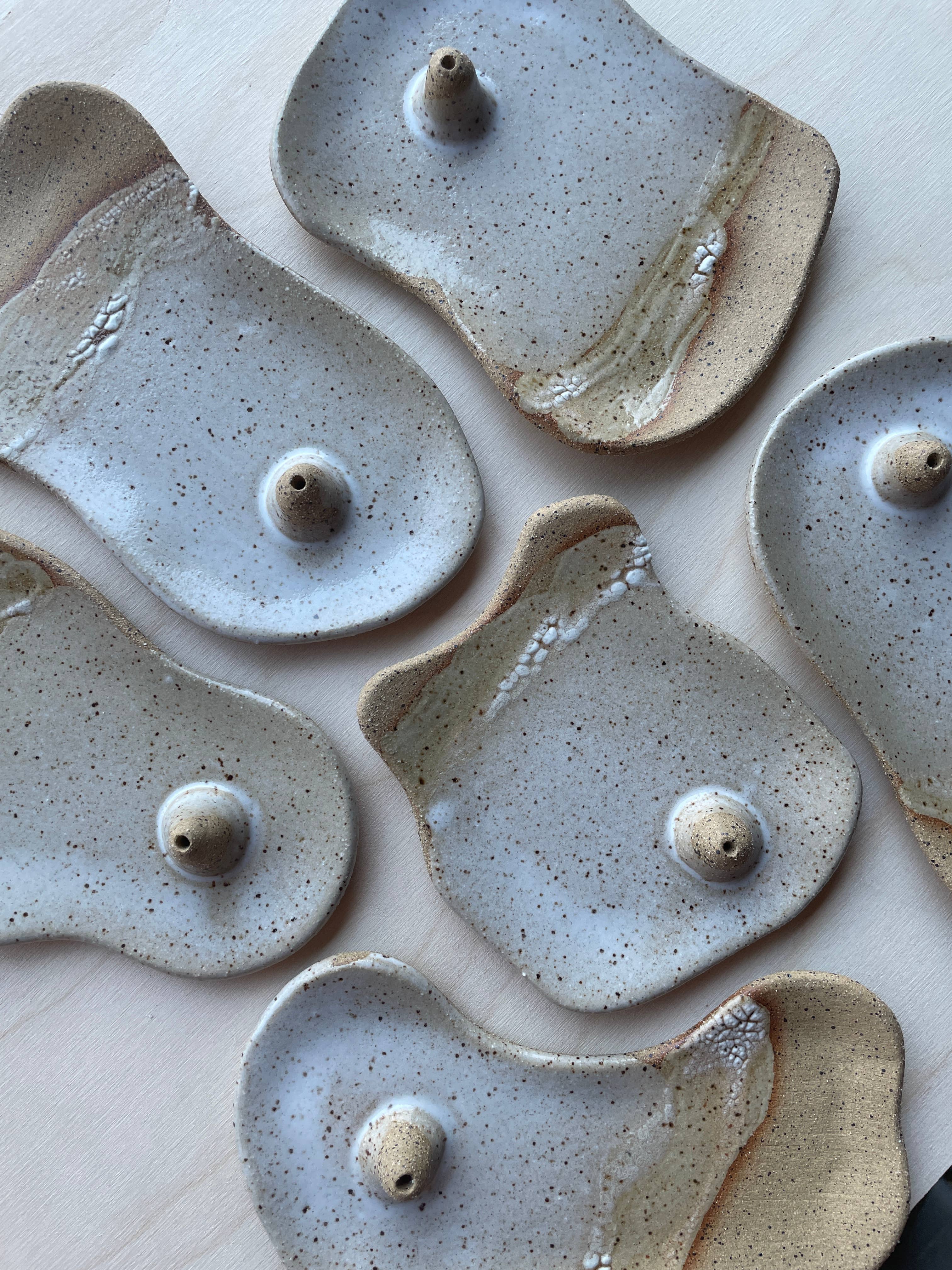 Spring + Vine - Vente Porte-encens - Plat à encens 〰️ Poterie artisanale 〰️ Céramique 〰️ Crackle1