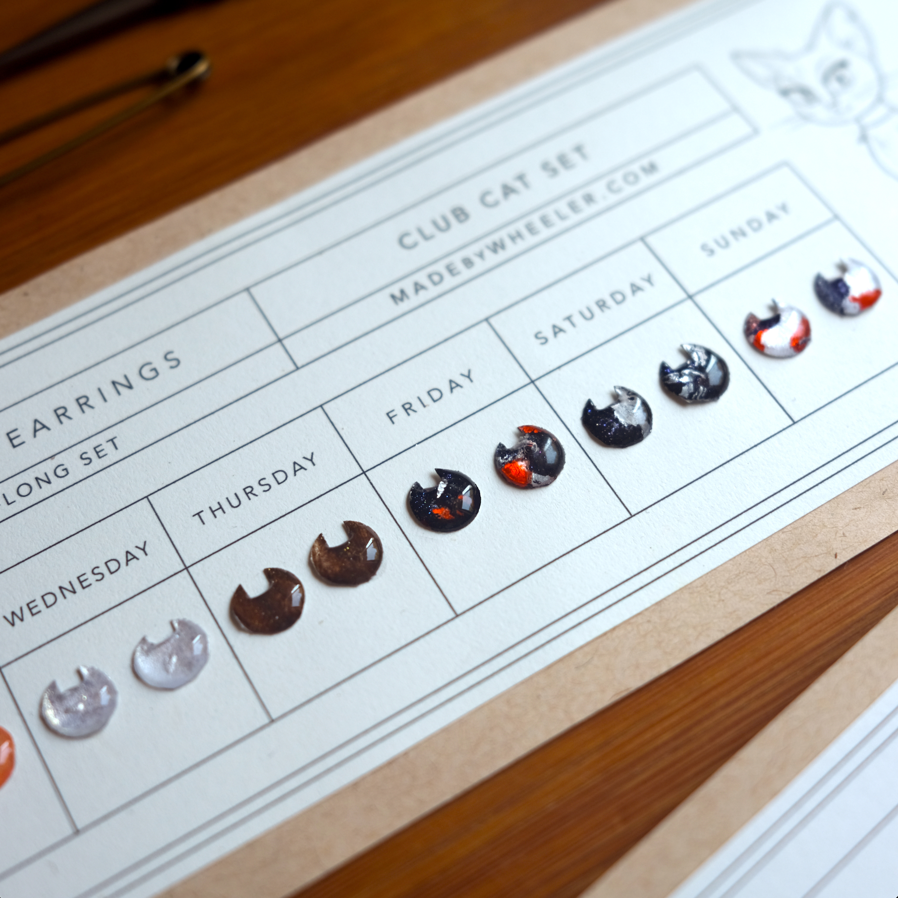 Made by Wheeler - Venta al por mayor Juegos de joyas - Set de pendientes adhesivos Cat Club4