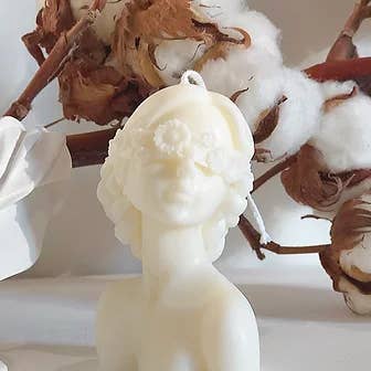 Evy Kerze für den Großhandel von BOUJEE & CO.