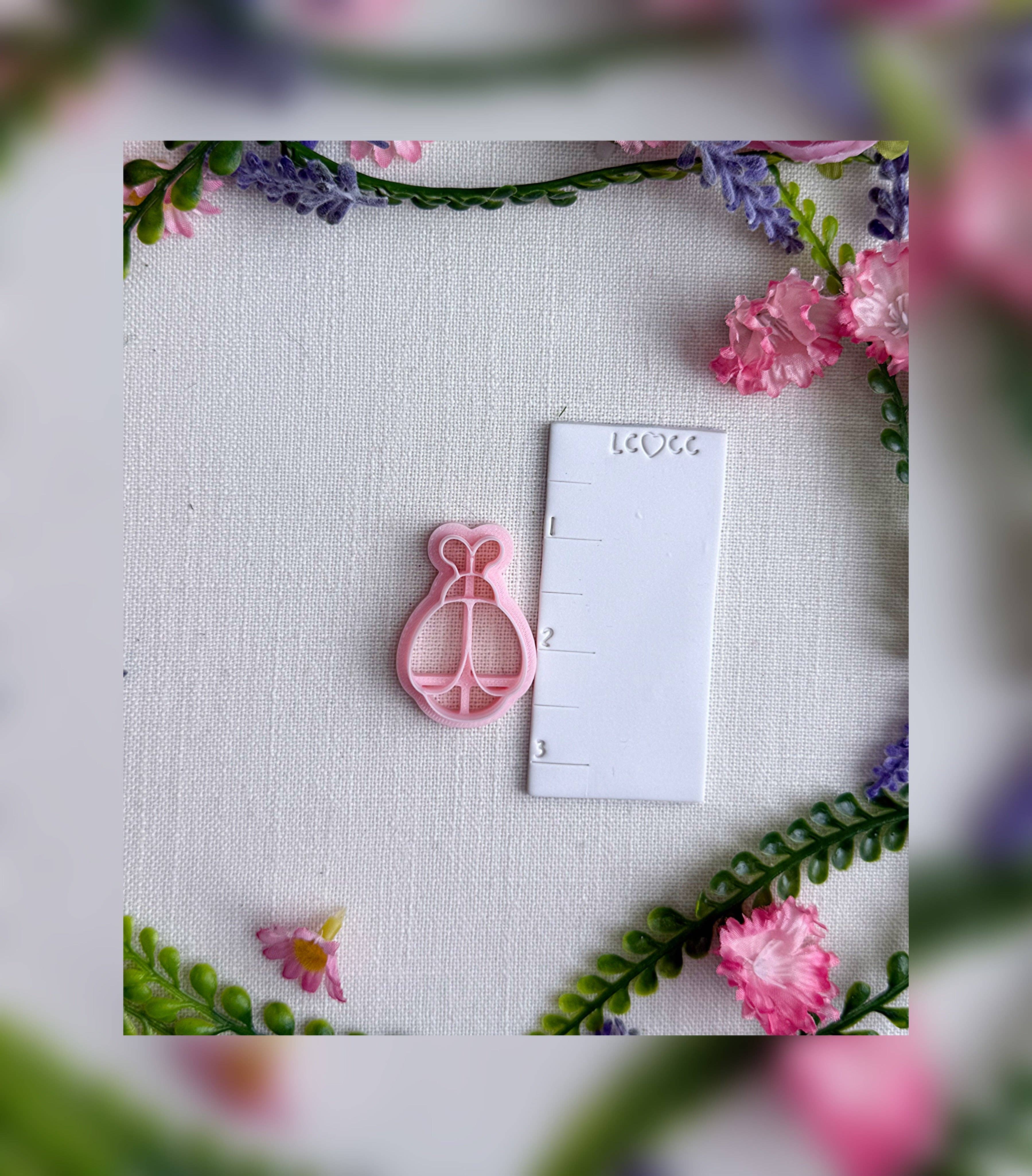 LunaCrab.ClayCo - Wholesale Craft Tool - Blushing Beetle Clay Cutter – Polymer Clay Tool0