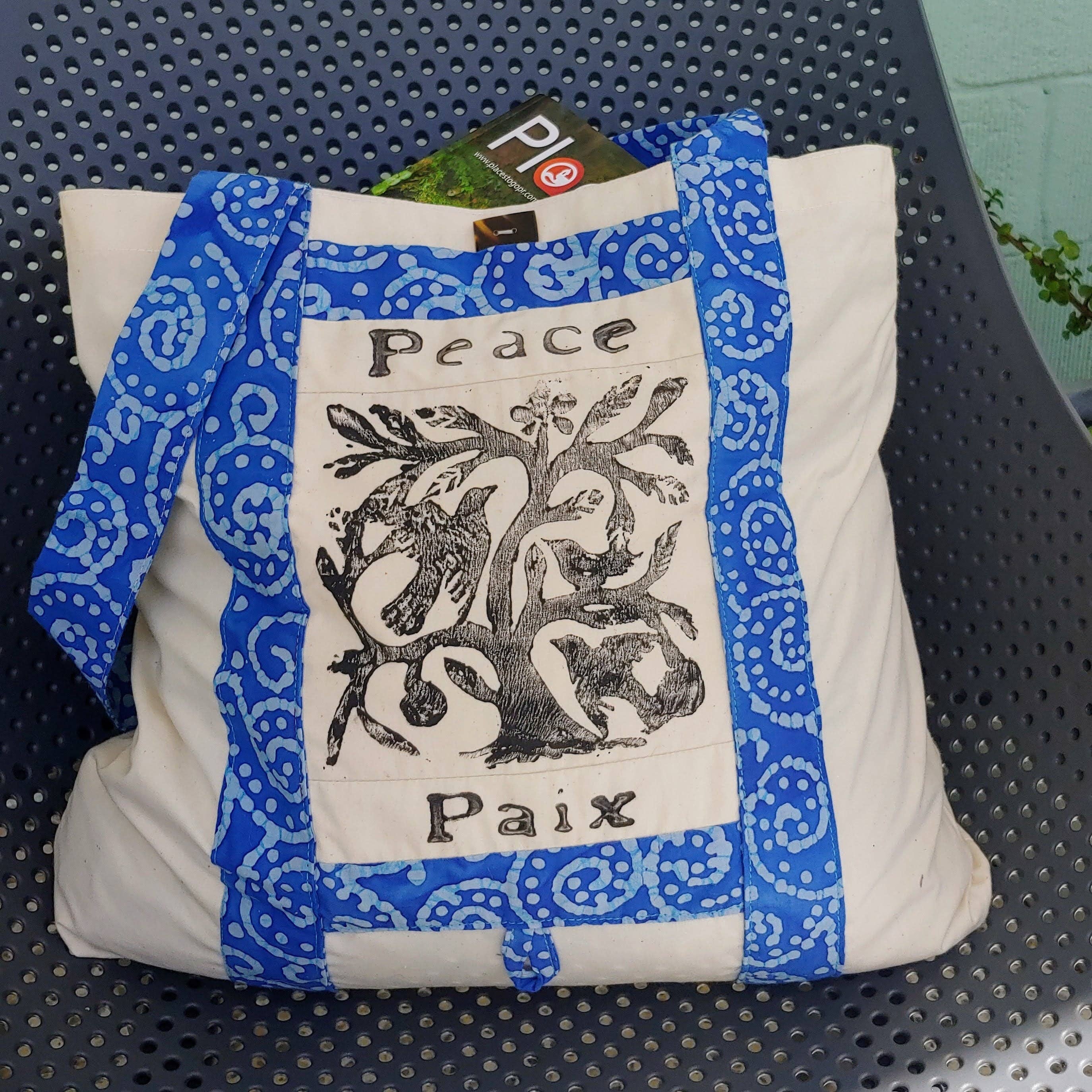 Atizan Goods by PeaceQuilts - Wholesale Tote Bag - Women's - 'Peace' Folding Carry All1