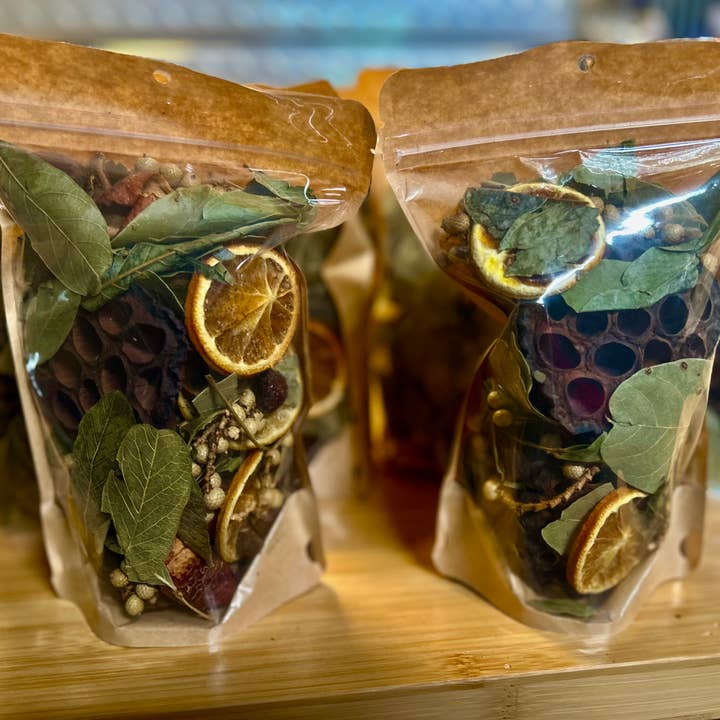 The Cranberry Cornstalk Co. - Wholesale Potpourri - Farm House Potpourri