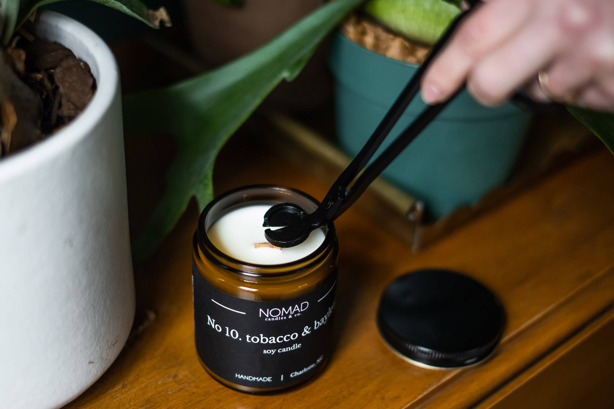 Nomad Candles & Co. - Wholesale Jar/Filled Candle - Tobacco and Bayleaf - Bayleaf | Floral | Sandalwood2