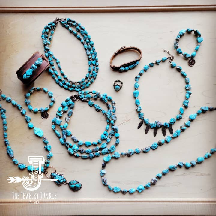 The Jewelry Junkie – Großhandel Perlenkette – Echte blaue Türkis-Halskette mit Lederband 259i