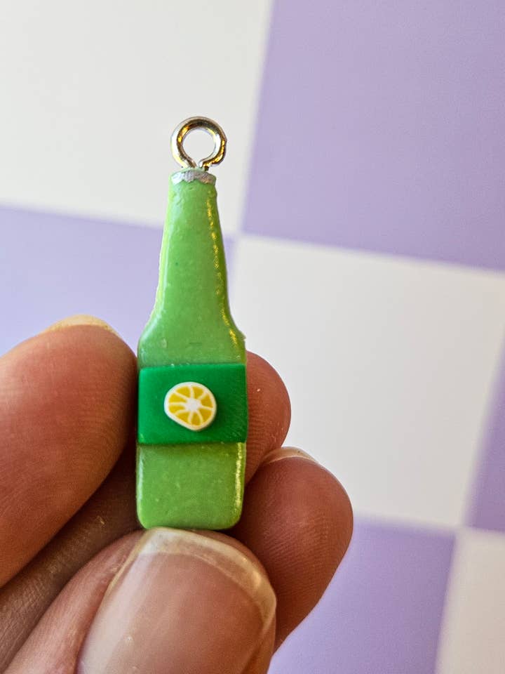 Lemon Lime Soda Charm — für Charm Bar, Hüte, Armbänder für den Großhandel von Clay In Color